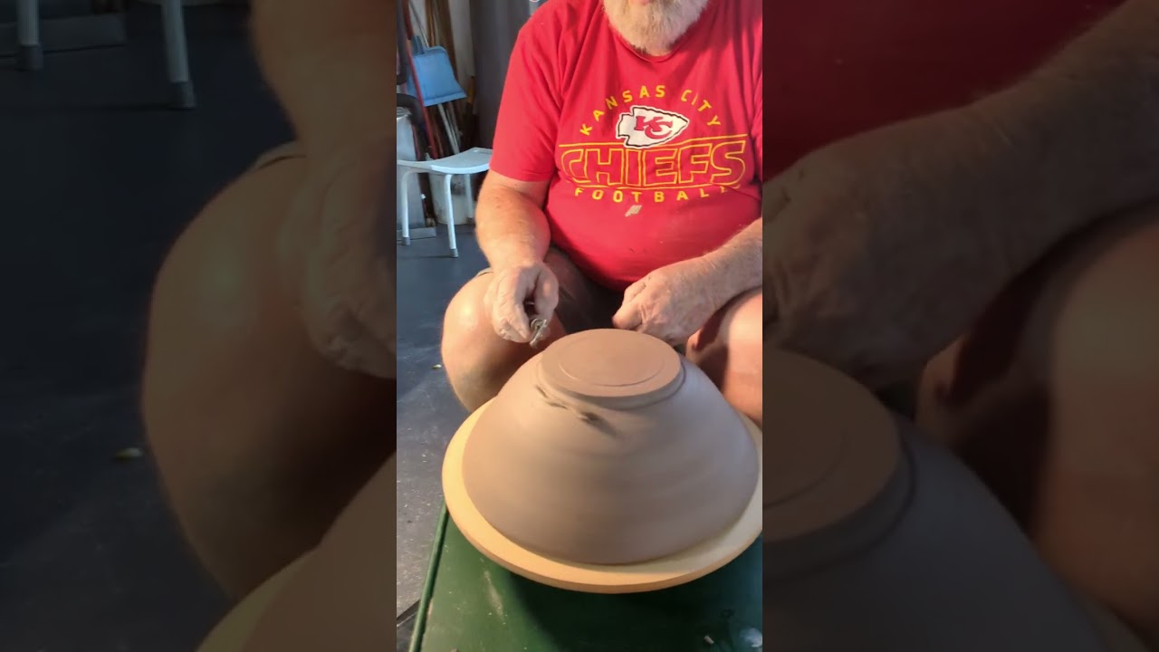 Trimming a bowl with a foot 
