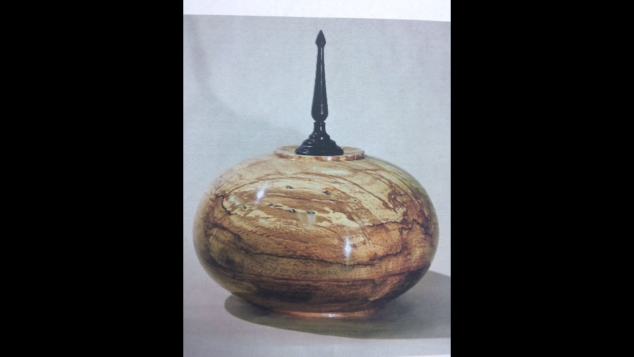 Wood turning a wood vessel/bowl
