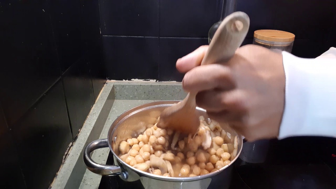 Garbanzos con Setas y Queso Brie