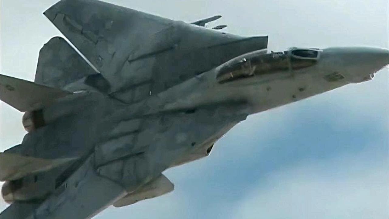 Legendary F-14D TOMCAT Demo!! It's Awesome!! Nellis Airshow 2004 Aviation Nation 4K up-conversion
