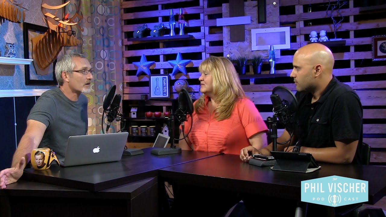 Episode 112: Kardashians, Comic-Con, and Charismatic Catholicism!