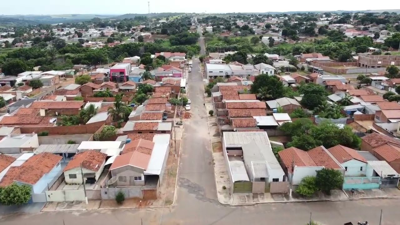 Sobrevoando bairros em Alto Garças-MT - Mini 2 DJI