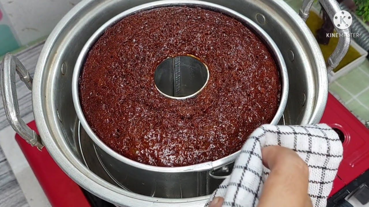 punya 2 telur ? coba olah seperti ini kamu pasti akan ketagih. resep bolu karamel sarang semut