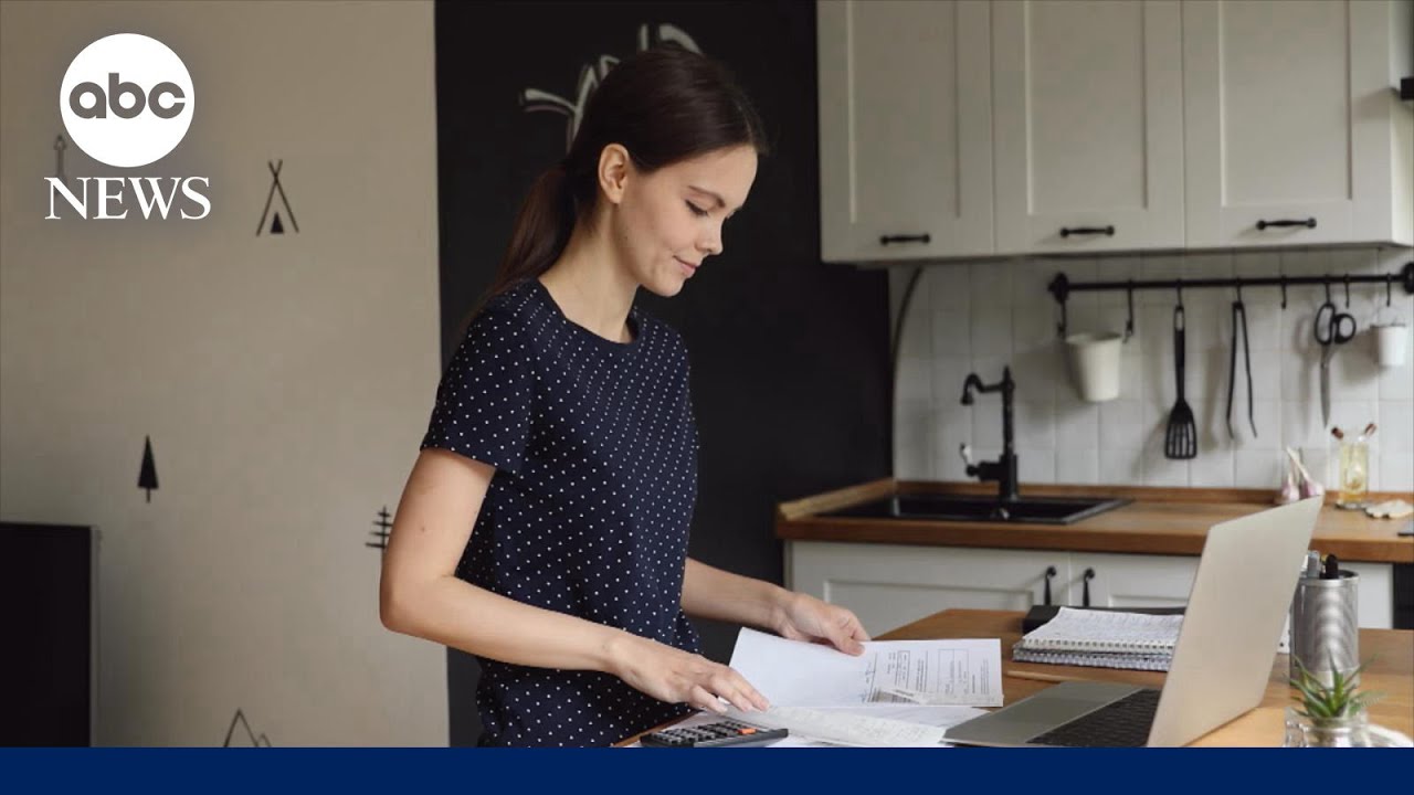 Rate of student loan delinquencies surges