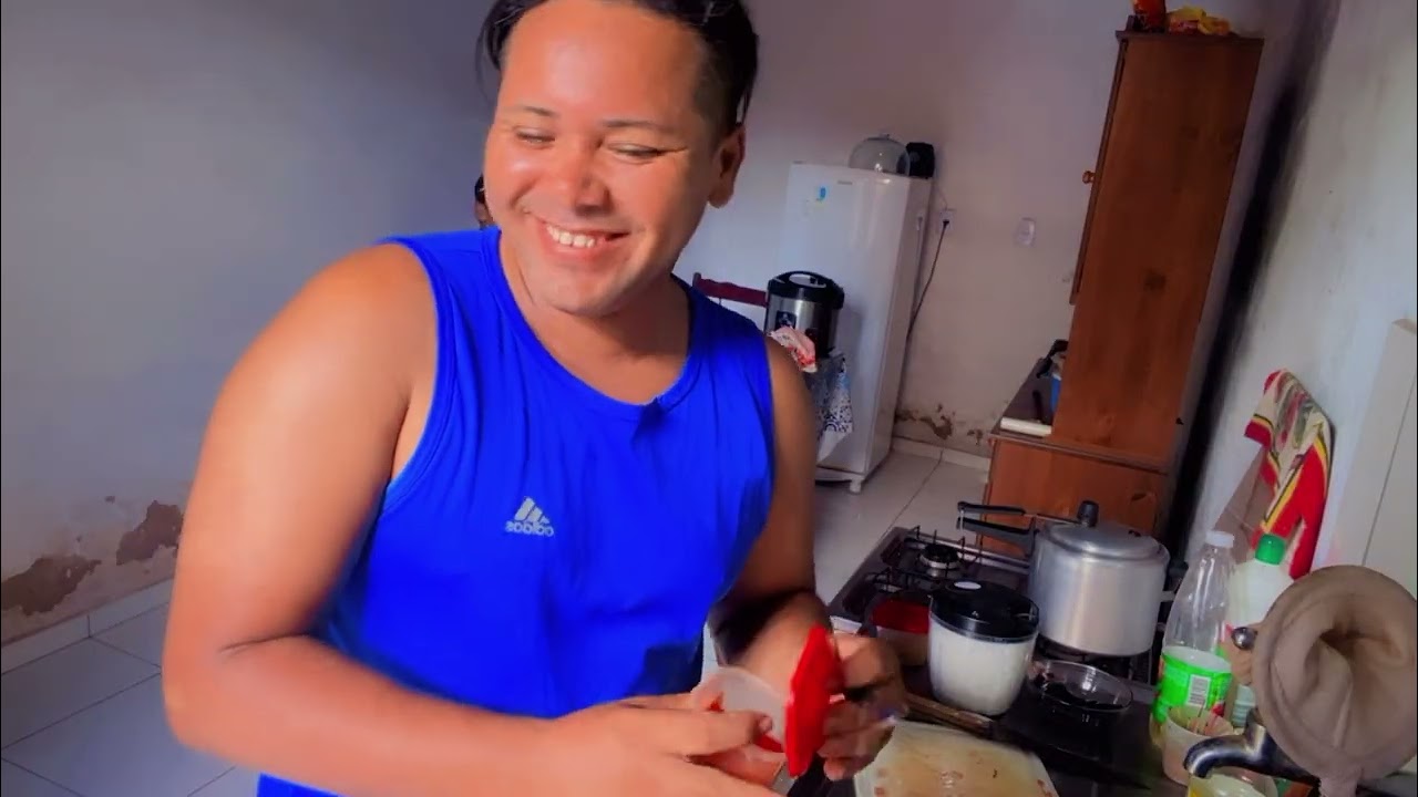 ALMOÇO COM MINHA AMIGA A ERALDA