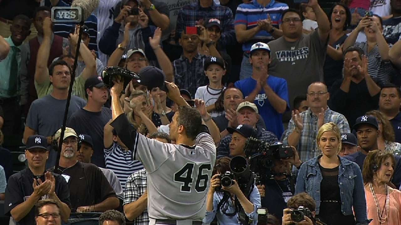 Pettitte goes distance in final career start