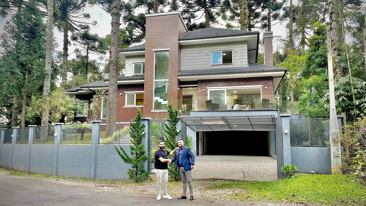 CASA DOS SONHOS EM GRAMADO A 100M DO LAGO NEGRO, TOTALMENTE DECORADA A VENDA DE PORTEIRA FECHADA! 🤩