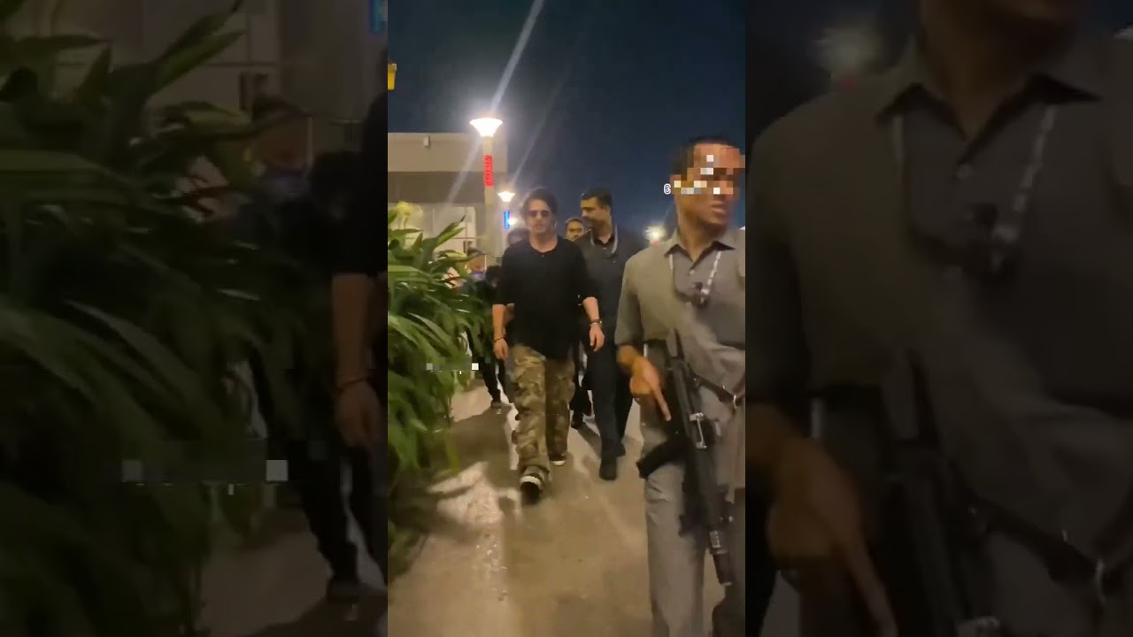 #celebrity #viral #reels #shorts #short #trendingshorts #sharukkhan #superstar cast#actors #voompla