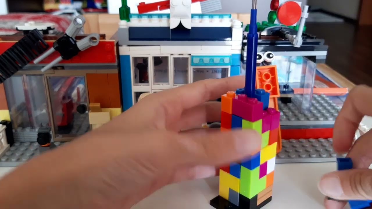 Am făcut un pix de LEGO! *Am scris cu el*