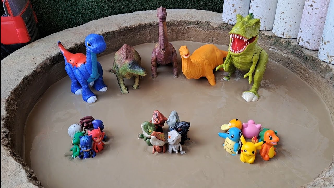 Dinossauros de Plástico Presos na Lama Tiranossauro Rex Carnotauro Velociraptor Espinossauro
