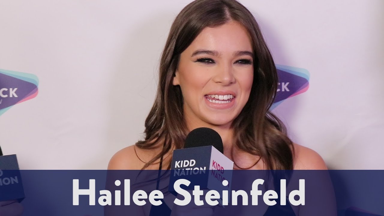 Backstage with Hailee Steinfeld at Jingle Ball | KiddNation