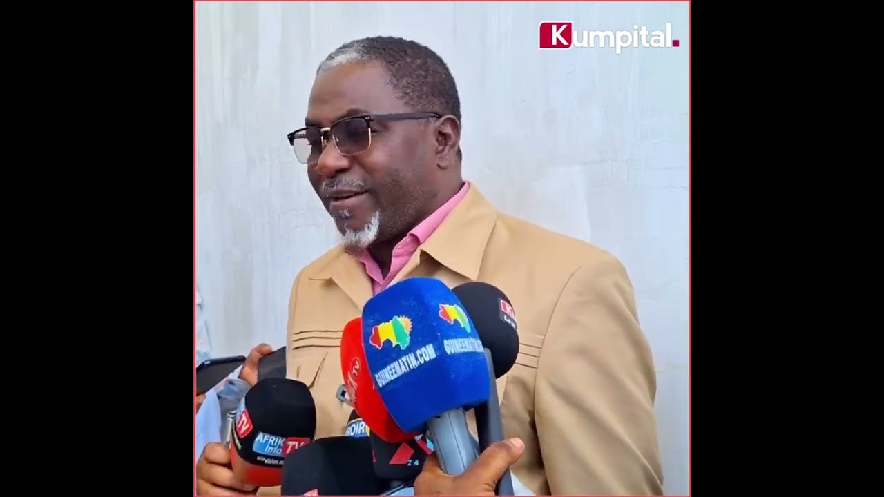 Conakry 🇬🇳 : Dr Ibrahima Sory devant la presse.