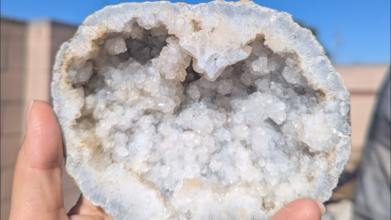 Geode Hunting Iowa & Missouri. Rock hounding