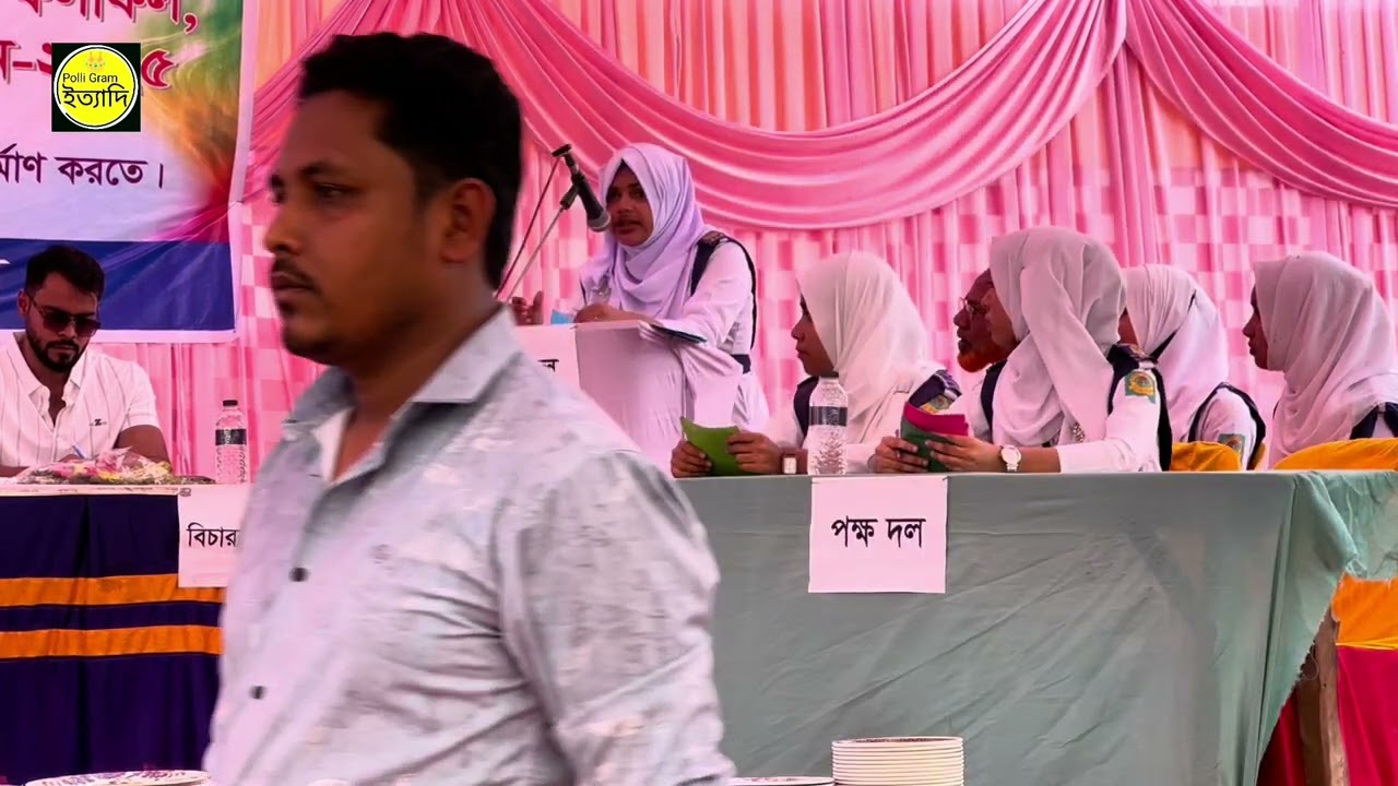 মাশাআল্লাহ, পক্ষ দলের ১ম বক্তা(চলমান)বিষয়ঃ Smartphones makes us stupid.#polli_gram_ইত্যাদি #love