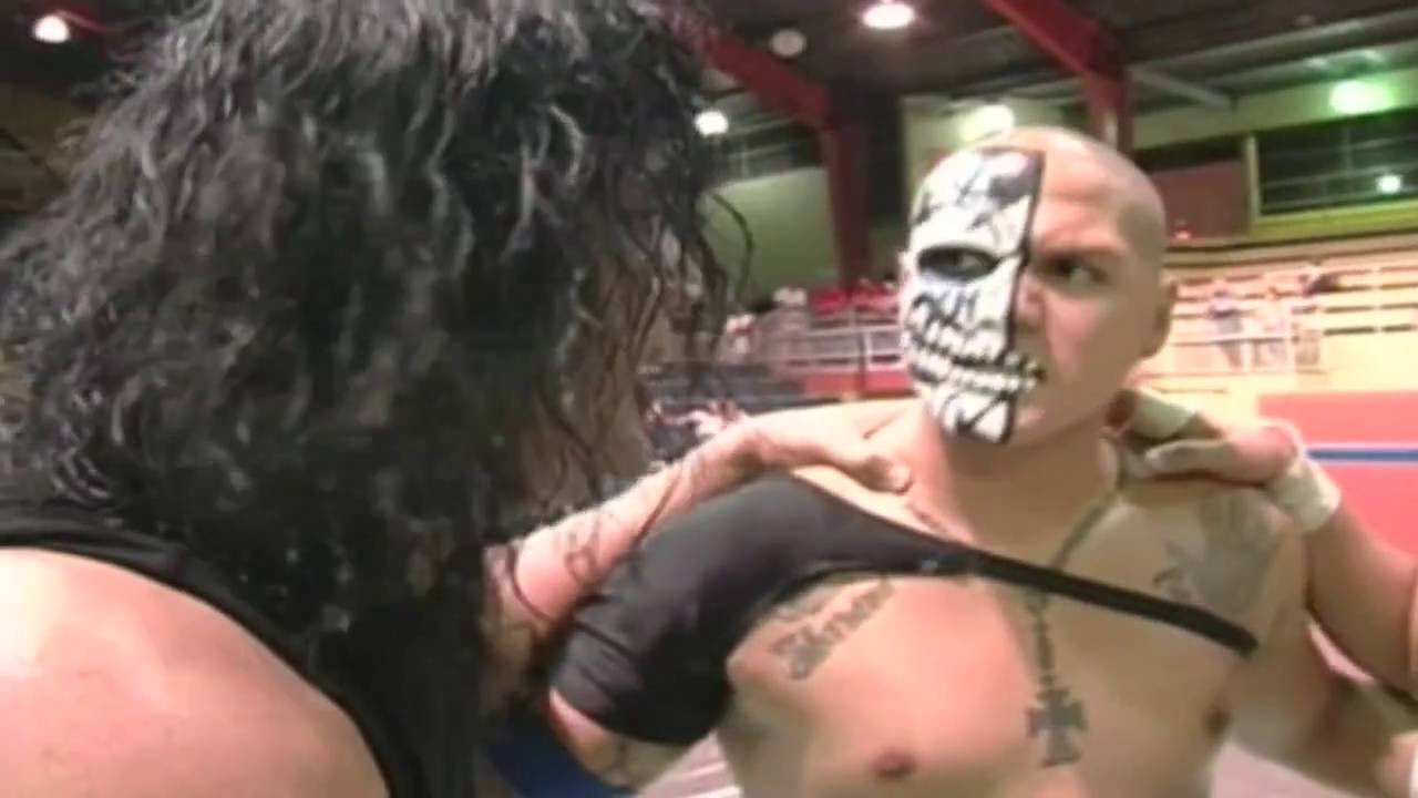 Ray González Sr & Jr vs La Revolución