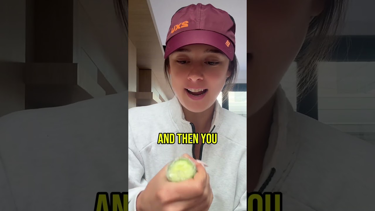 Лайфхак с огурцом поразил её воображение 🤯 🎥 @olivia.eats.runs