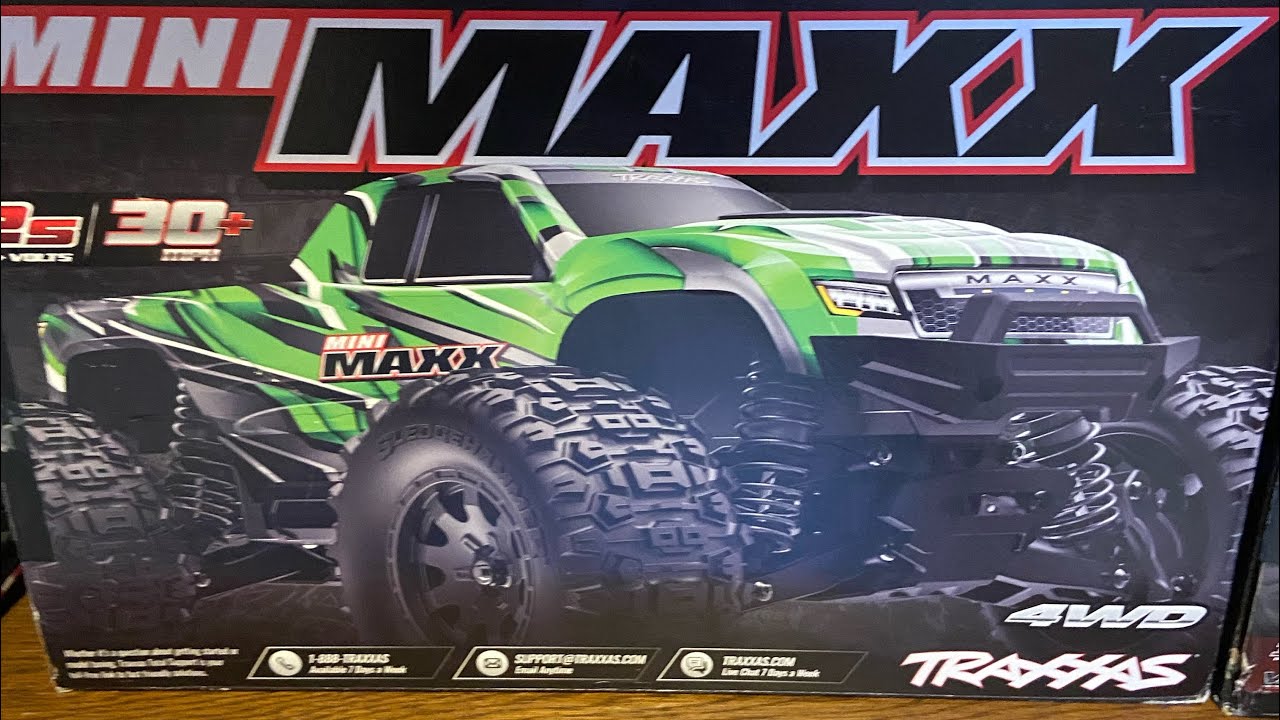 Reviewing and testing the traxxas mini maxx