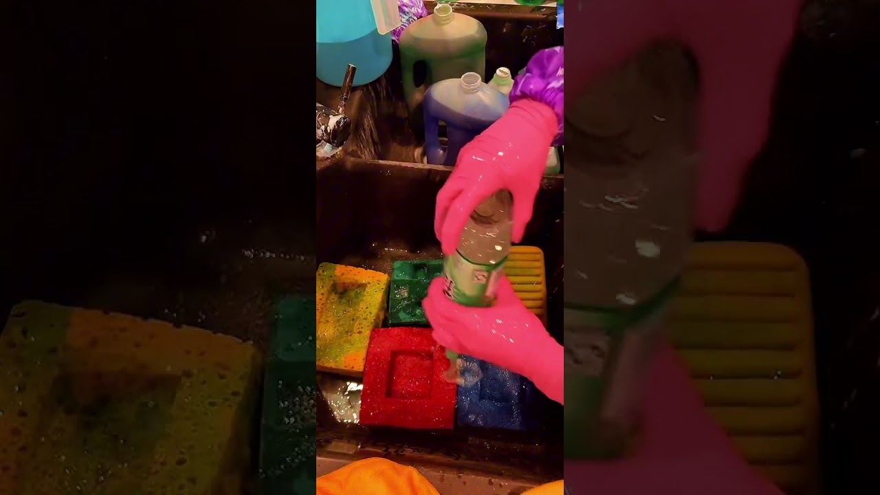 Live recap from my sweetheart Sarah acct on tt from 12/3/2025. ASMR sponge squeezing! Enjoy!