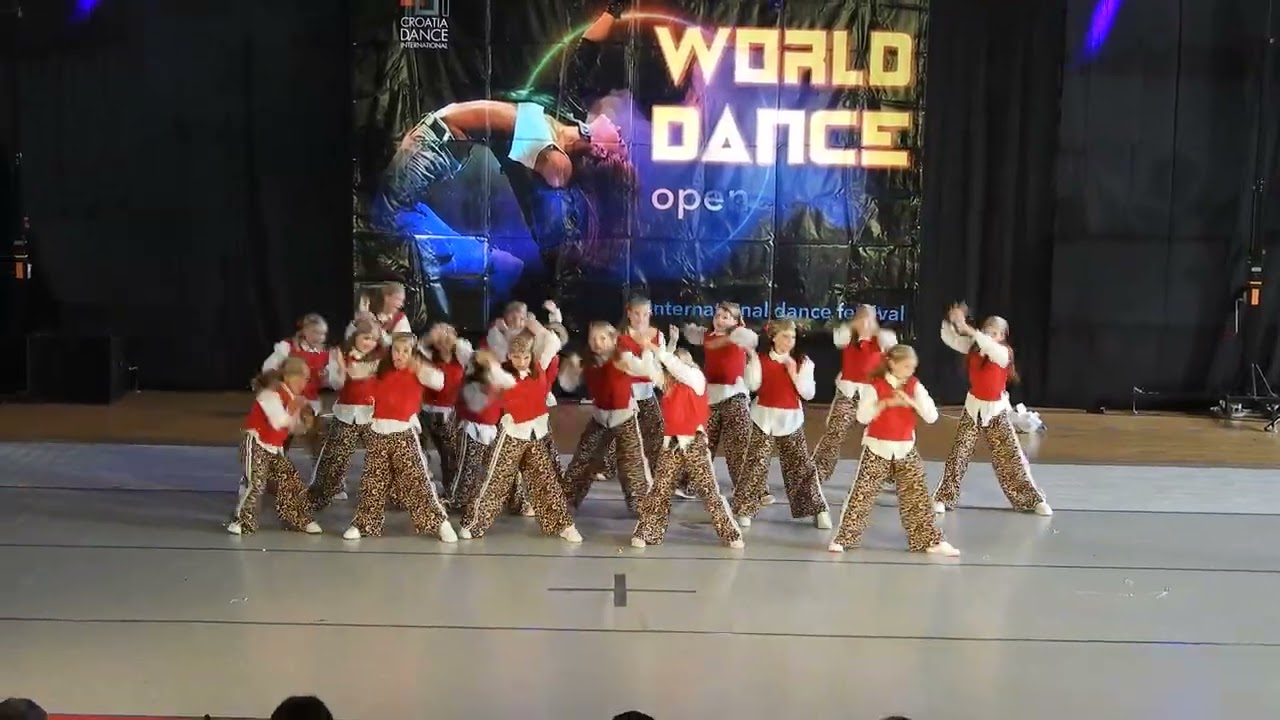 EL1 Plesna scena Ajdovščina - Crikvenica world dance 10.05.2025 - Live it up