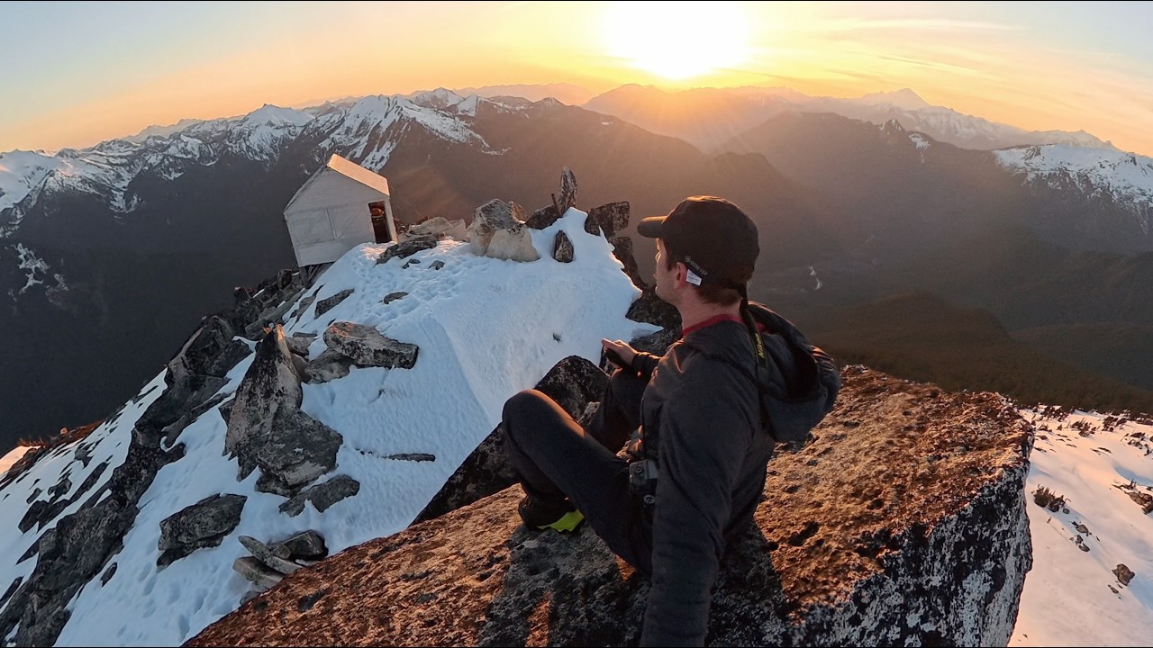 Overnight in the Hidden lake Fire Lookout (Winter)