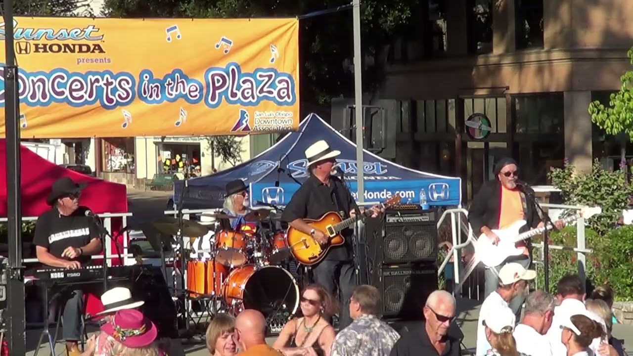 0008 - Louie and the Lovers - Concerts in the Plaza - He Don't Love You