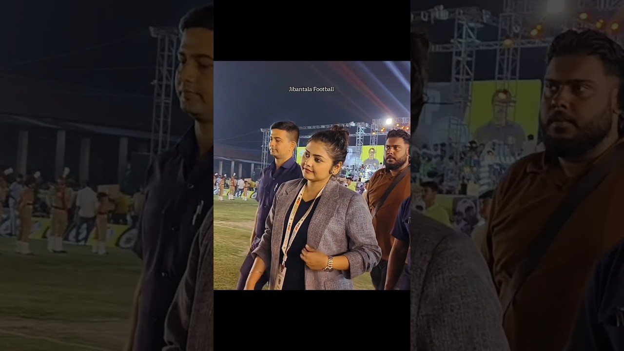 Saayoni Ghosh Viral Moment! 😱🔥⚽