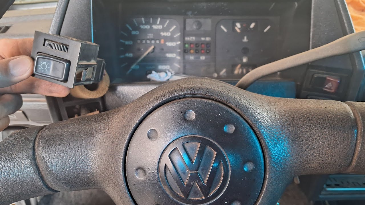 vw gol e parati não liga o farol | farol não acende gol quadrado e parati quadrada G1