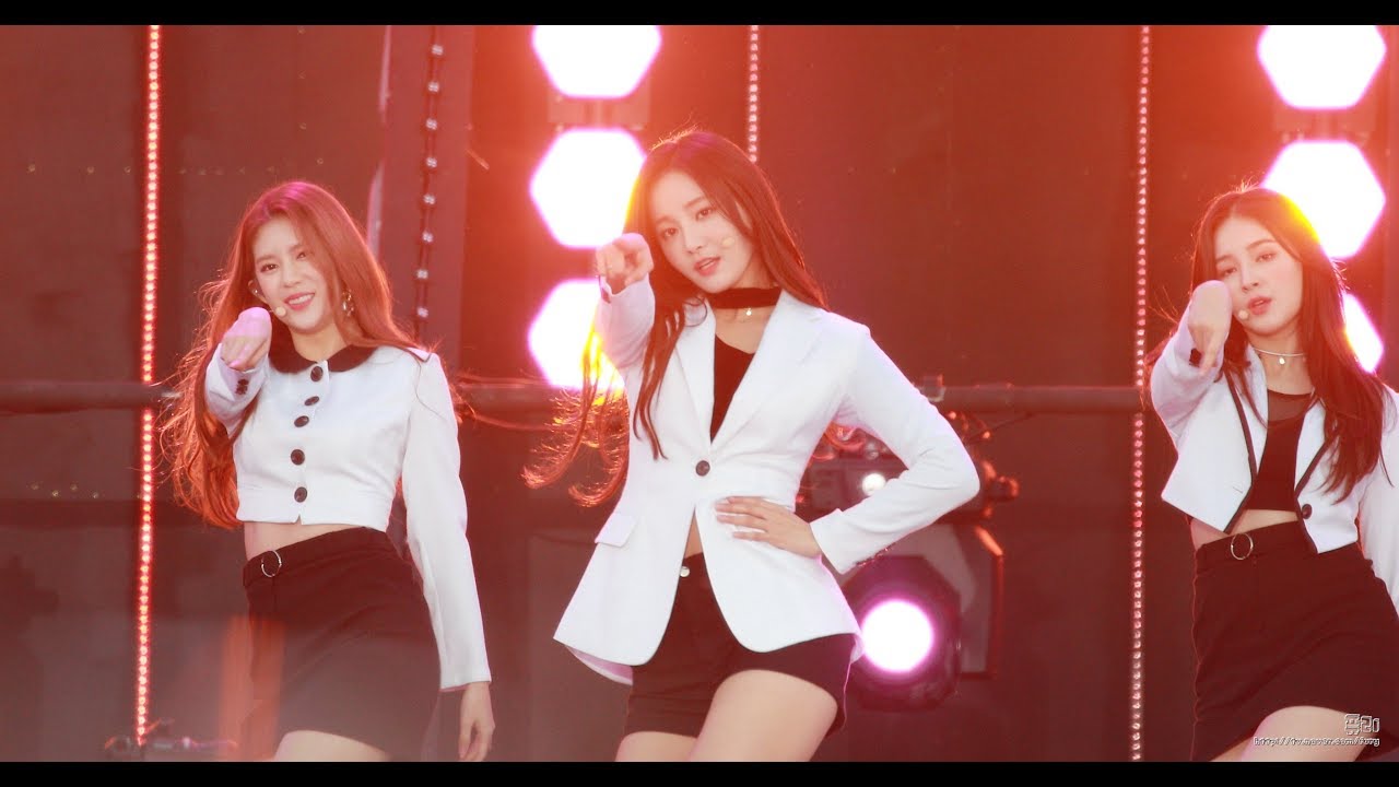 181104 모모랜드(MOMOLAND) 연우 - BAAM (2018 제주 한류페스티벌)