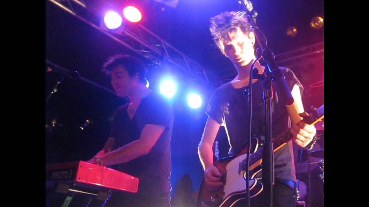 Destine - Night Skies [Live @ Willemeen, Arnhem] (HD)
