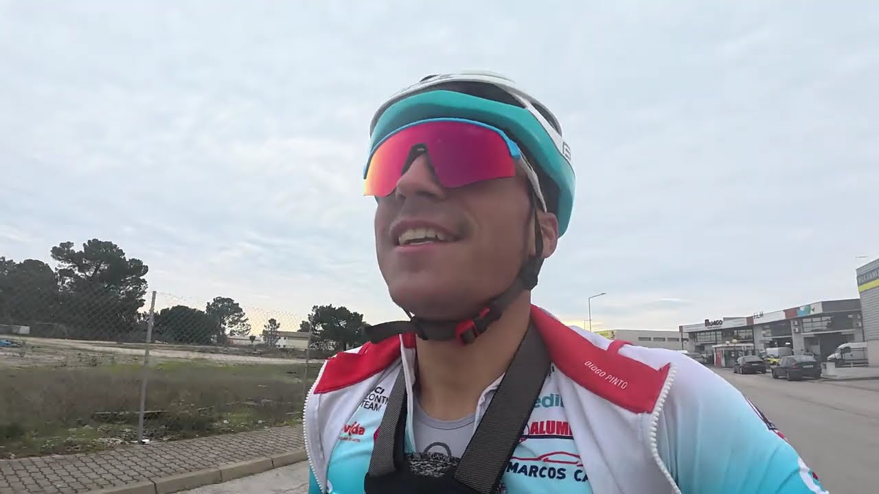O que faz um CICLISTA PROFISSIONAL em Dezembro? (Training Camp)