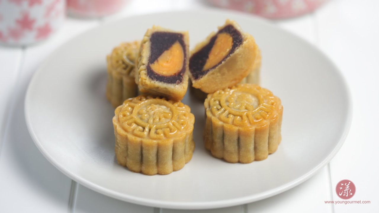 广式豆沙咸蛋黄月饼 Cantonese Style Mooncake with Red Bean and Salted Egg |【漾漾美味】第36集