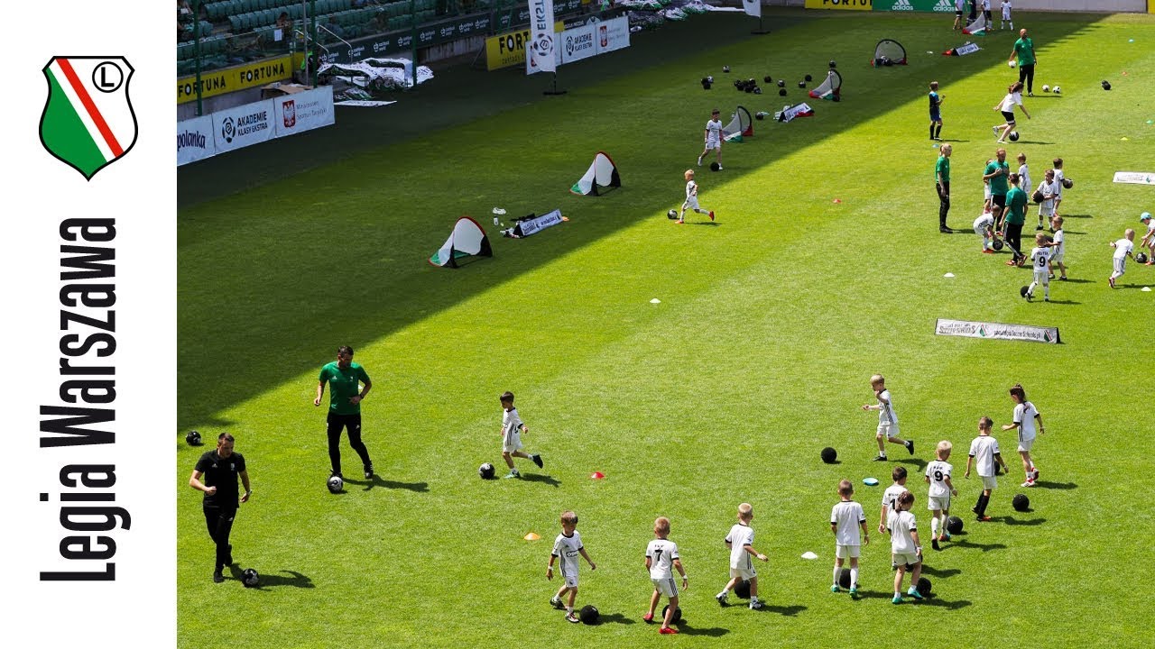 Uroczysty trening LEGIA SOCCER SCHOOLS na płycie gł&oacute;wnej!