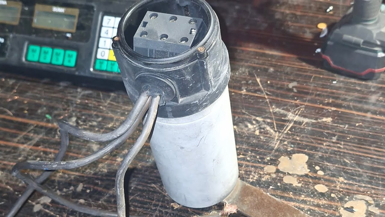 Kondensator Electronicon ze złomu co skrywa w środku