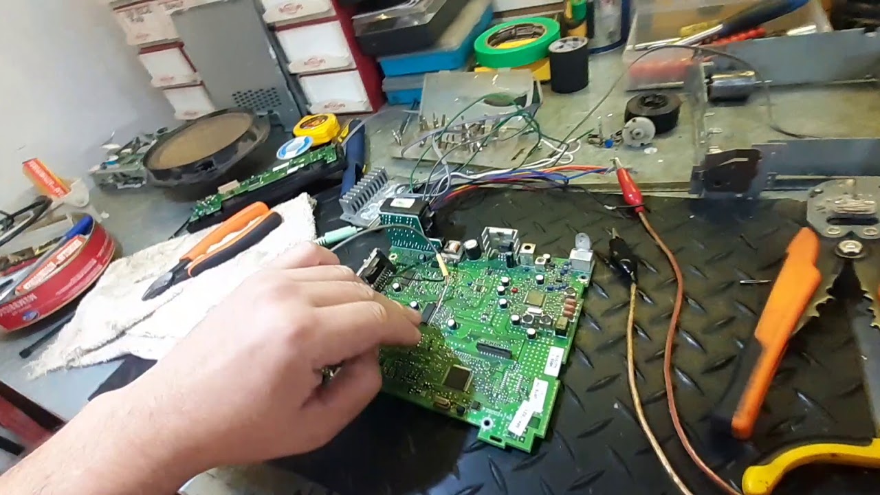 CONVERTIR VIEJO STEREO VW A USB AUXILIAR AYUDA