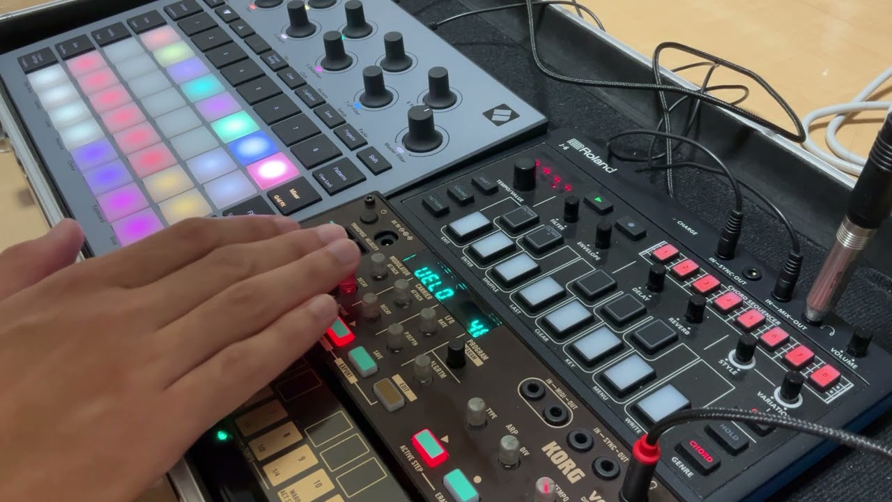 Dawless Jam beat#2// Novation Circuit Rhythm/ Roland J-6/ Volca FM2