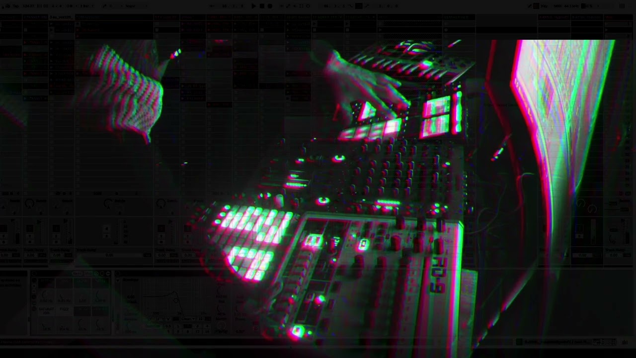 LIVE TECHNO GROOVE EXPERIMENT ABLETON XONE96 AKAI APC MINI MPKMINI MASCHINE MK3