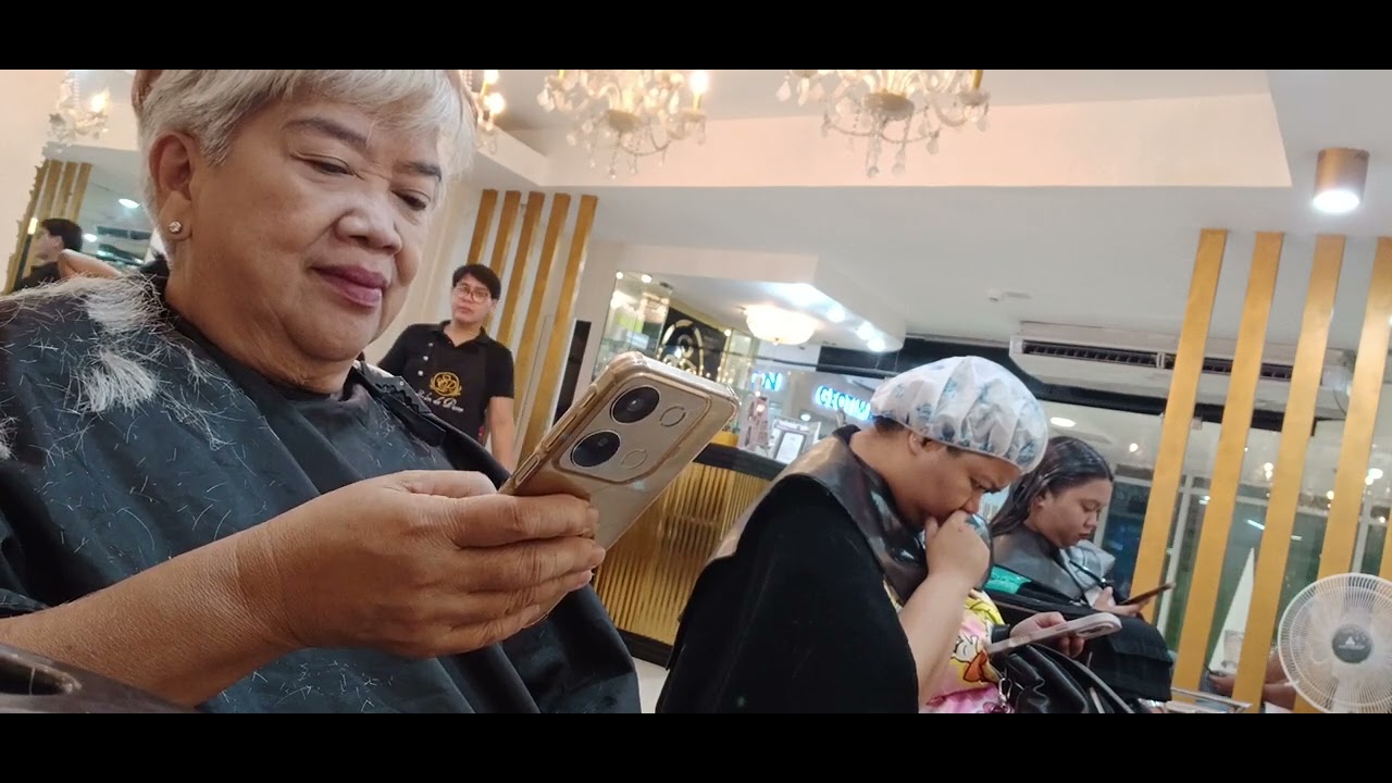 Salon de posuer at SM Angono