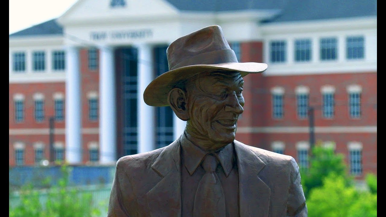 New statue in Alabama honors man whose death helped rid city of organized crime, corruption