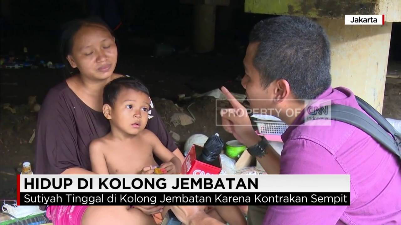 Melihat Kehidupan di Kolong Jembatan