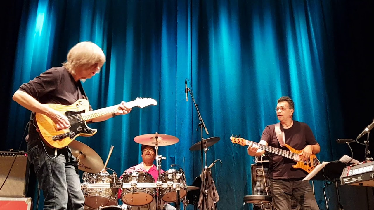 Mike Stern & Jeff Lorber Fusion Band at Cosmopolite, Oslo 2019-11-21