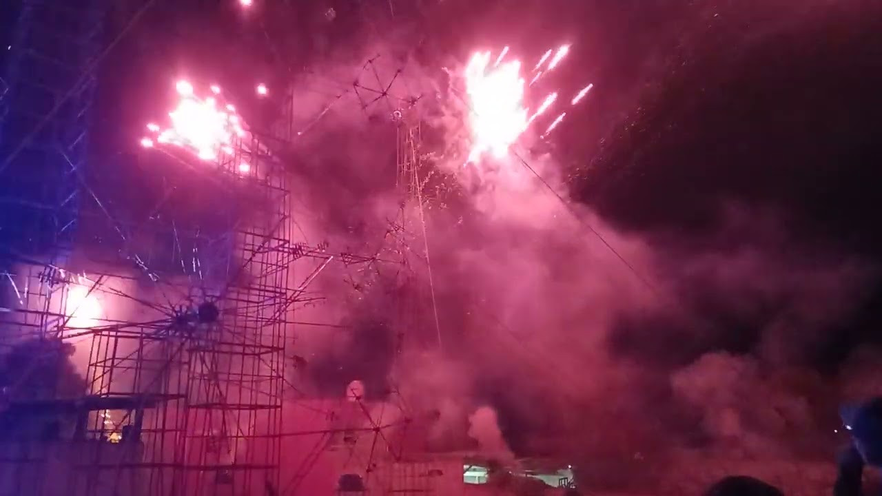 Piromusical en el recibimiento del niño dios de la capilla del aguacate pirotecnia 