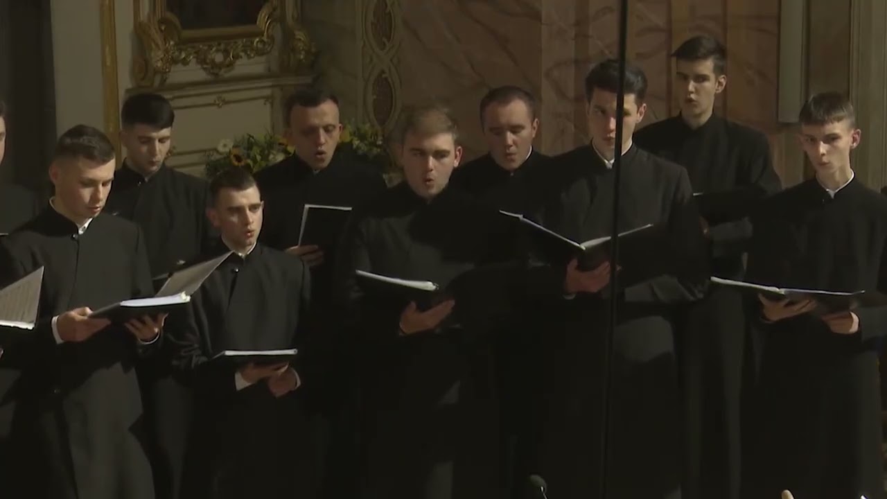 «Достойно є». Хор Дрогобицької духовної семінарії «Оранта», муз. Ів. Небесний