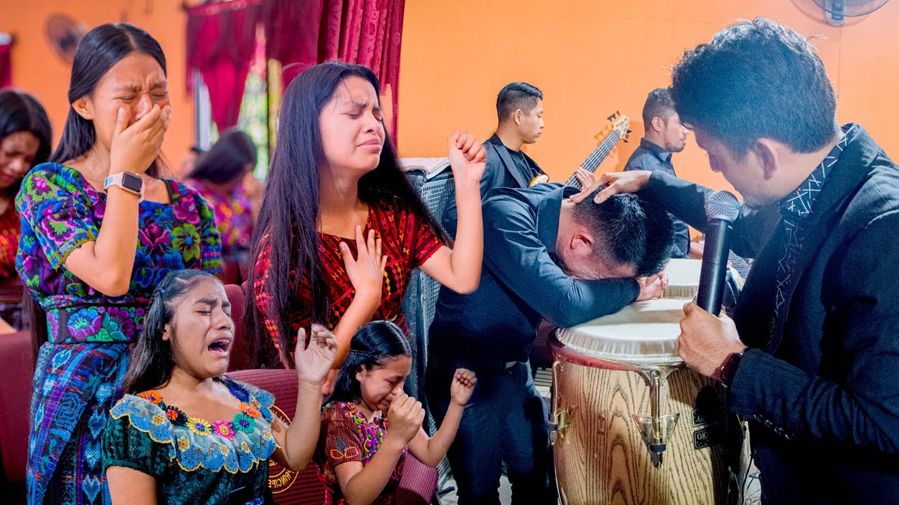 ANDONY SALGUERO 😪🔥 TREMENDA MINISTRACION EN MEDIO DE LA PREDICA, UN MENSAJE PODEROSO DE DIOS
