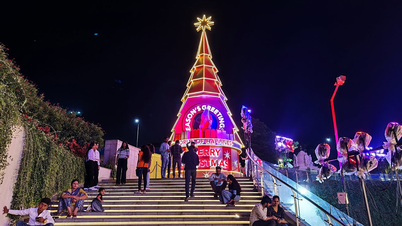 ✨ Experience the Magic of Christmas at Lulu Mall, Bengaluru |  Biggest Festive Celebration! 🎅🌟