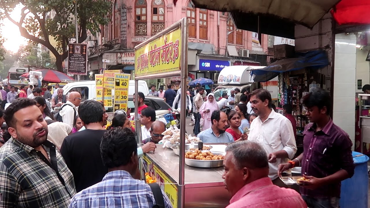 Heavy Crowd for Rajasthani Petis | 50 Years Old Prahlad Petis Center | Princess Street | Mumbai