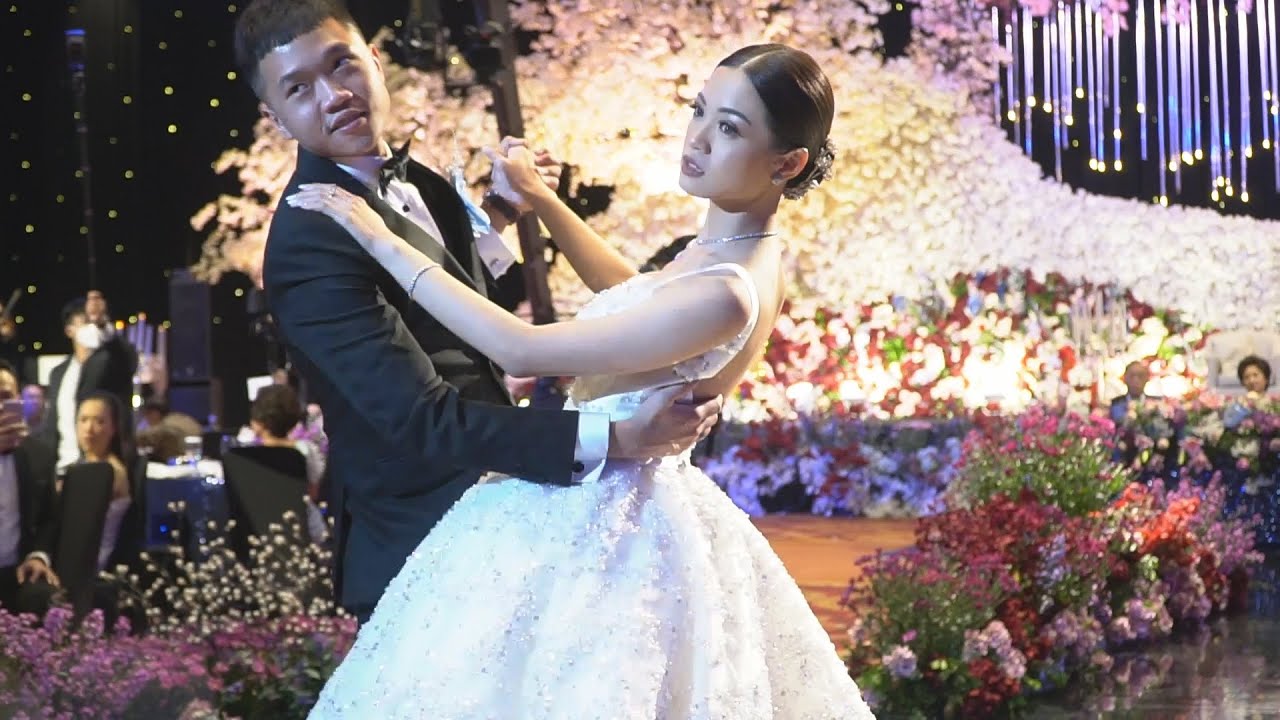 Steven & Jolene / Beautiful In White Wedding First Dance / Dancefirst Indonesia
