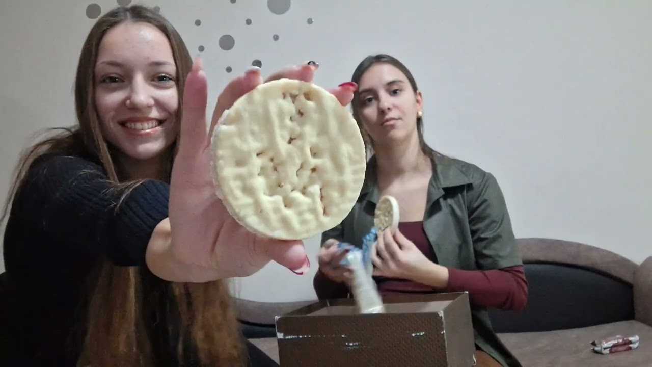 Isprobavam slatkiše iz Slovenije sa sestrom🍫🇸🇮
