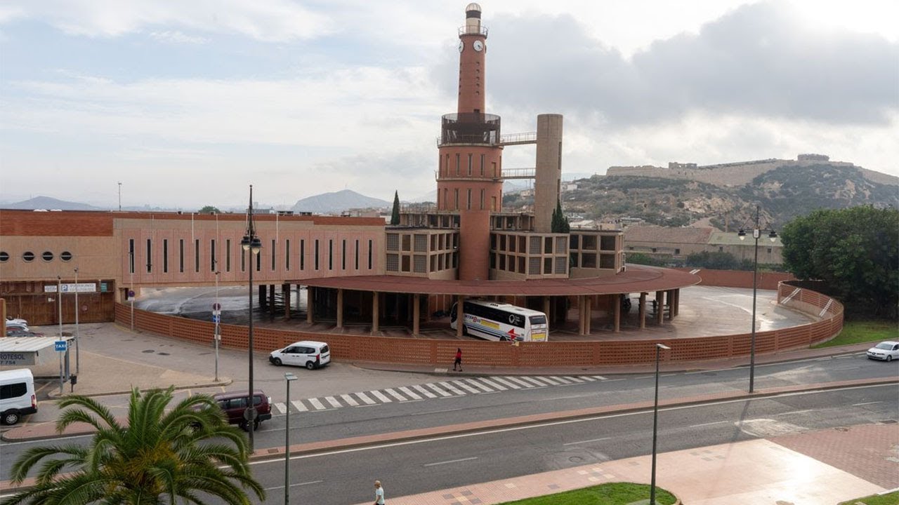 El Ayuntamiento reformará la estación de autobuses para mejorar accesibilidad y abrir espacios al...