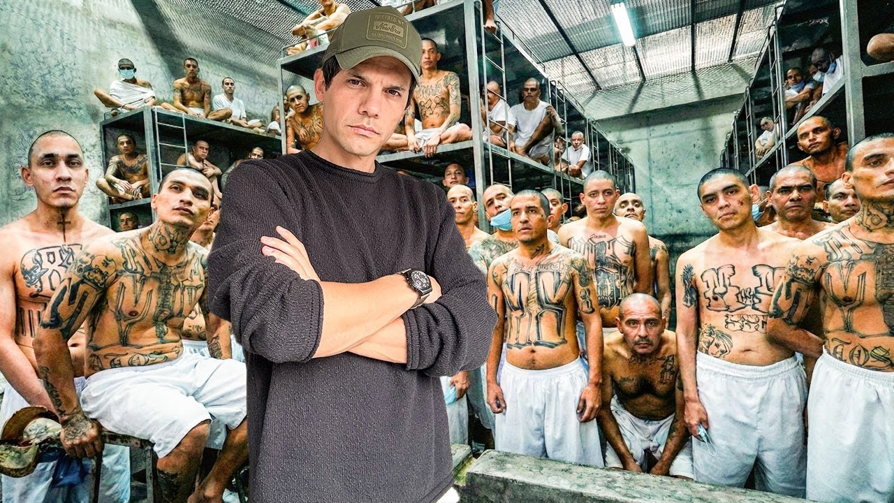 El CECOT: La MEGA CÁRCEL de los PANDILLEROS de Bukele 🇸🇻