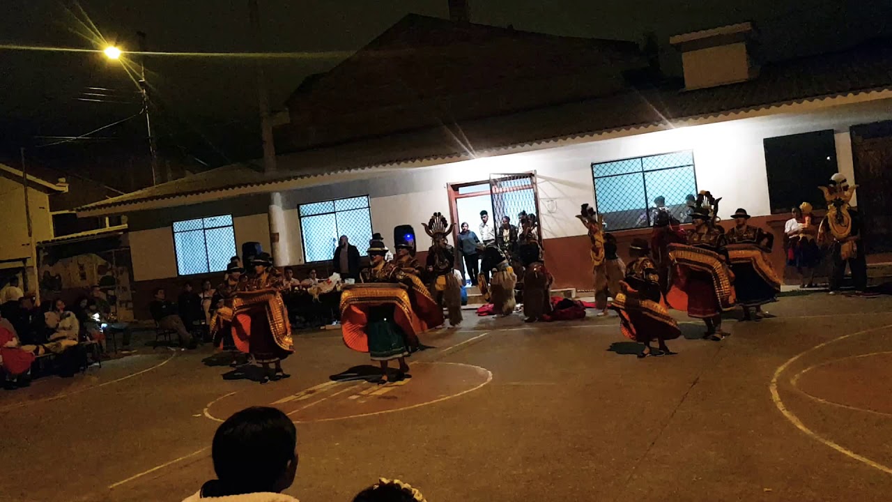 Proyección folklórica taky kushilla (cayambe)